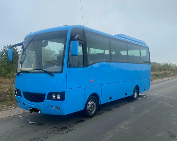 Синий Исузу Туркузе, объемом двигателя 4.75 л и пробегом 500 тыс. км за 10499 $, фото 3 на Automoto.ua