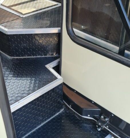 Исузу Другая, объемом двигателя 0 л и пробегом 0 тыс. км за 26000 $, фото 12 на Automoto.ua