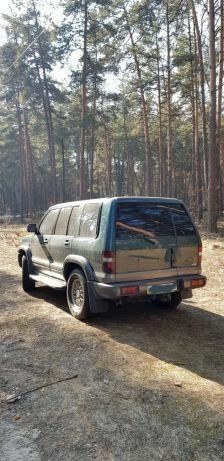 Зеленый Исузу Другая, объемом двигателя 3.5 л и пробегом 150 тыс. км за 5000 $, фото 2 на Automoto.ua