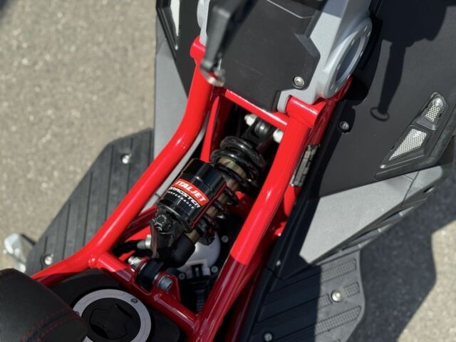 Италджет Драгстер, объемом двигателя 0.28 л и пробегом 0 тыс. км за 9300 $, фото 10 на Automoto.ua