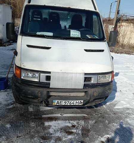 Белый Ивеко 35Ц13, объемом двигателя 2.8 л и пробегом 500 тыс. км за 4500 $, фото 1 на Automoto.ua