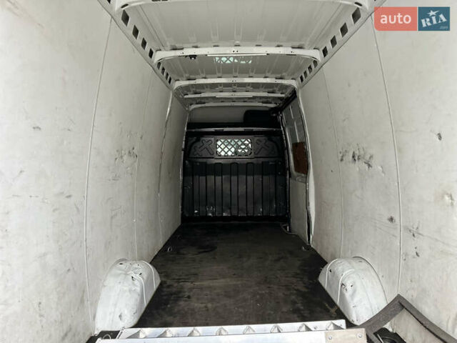 Белый Ивеко 35С13, объемом двигателя 2.29 л и пробегом 299 тыс. км за 12900 $, фото 11 на Automoto.ua