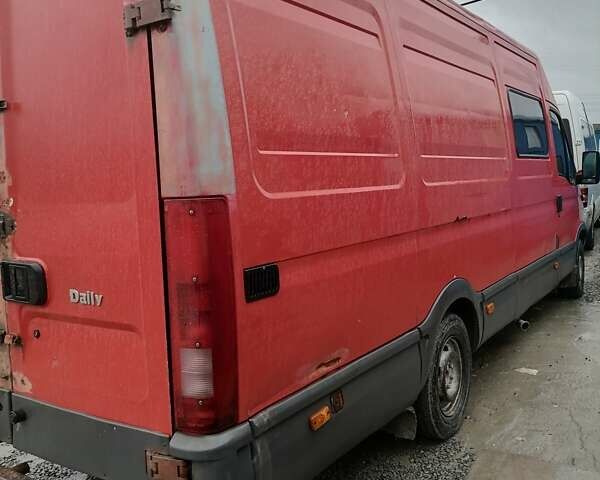 Красный Ивеко 35С13, объемом двигателя 2.8 л и пробегом 350 тыс. км за 4200 $, фото 3 на Automoto.ua