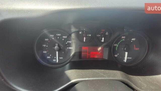 Ивеко 35С13, объемом двигателя 3 л и пробегом 457 тыс. км за 27500 $, фото 10 на Automoto.ua