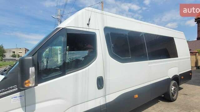 Ивеко 35С13, объемом двигателя 3 л и пробегом 457 тыс. км за 27500 $, фото 12 на Automoto.ua