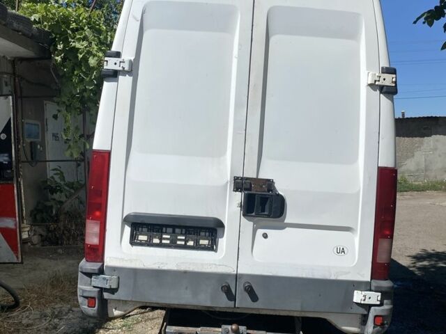Белый Ивеко Дейли 4x4, объемом двигателя 2.8 л и пробегом 256 тыс. км за 6500 $, фото 5 на Automoto.ua