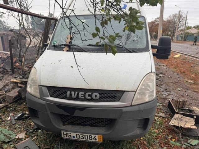 Белый Ивеко Дейли 4x4, объемом двигателя 2.3 л и пробегом 328 тыс. км за 2000 $, фото 5 на Automoto.ua