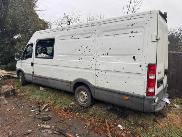 Белый Ивеко Дейли 4x4, объемом двигателя 2.3 л и пробегом 328 тыс. км за 2000 $, фото 1 на Automoto.ua