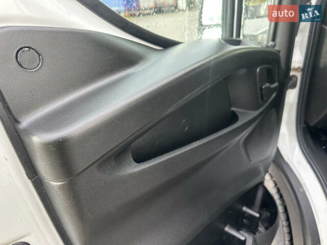 Ивеко Дейли 2014 в Житомире на Automoto.ua Белый Ивеко Дейли, объемом двигателя 2.29 л и пробегом 355 тыс. км за 16500 $, фото 19 на Automoto.ua