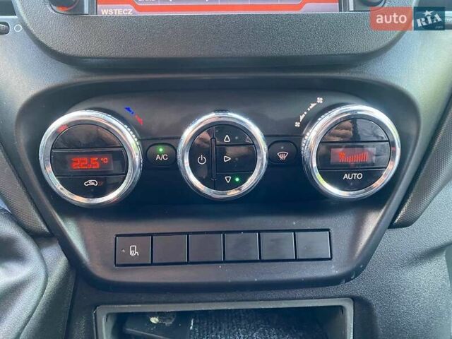 Белый Ивеко Дейли, объемом двигателя 3 л и пробегом 389 тыс. км за 21900 $, фото 14 на Automoto.ua