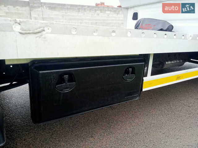 Белый Ивеко Дейли, объемом двигателя 3 л и пробегом 743 тыс. км за 19200 $, фото 6 на Automoto.ua