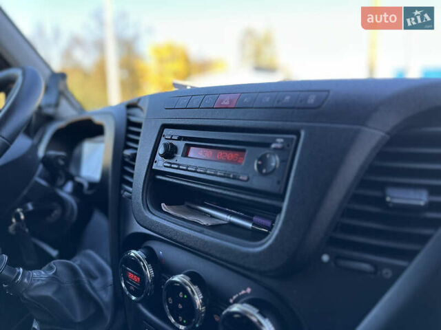 Білий Івеко Дейлі, об'ємом двигуна 3 л та пробігом 525 тис. км за 22500 $, фото 11 на Automoto.ua
