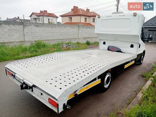 Белый Ивеко Дейли, объемом двигателя 3 л и пробегом 744 тыс. км за 21950 $, фото 6 на Automoto.ua