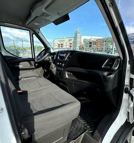 Білий Івеко Дейлі, об'ємом двигуна 3 л та пробігом 395 тис. км за 19500 $, фото 10 на Automoto.ua