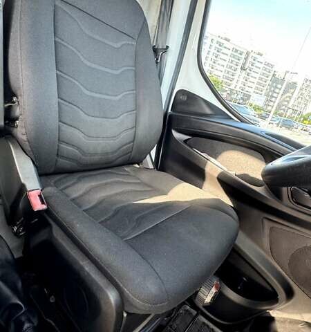 Білий Івеко Дейлі, об'ємом двигуна 3 л та пробігом 395 тис. км за 19500 $, фото 15 на Automoto.ua