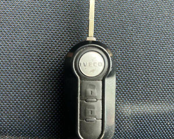 Білий Івеко Дейлі, об'ємом двигуна 3 л та пробігом 450 тис. км за 25500 $, фото 19 на Automoto.ua