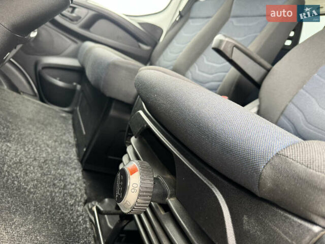 Белый Ивеко Дейли, объемом двигателя 3 л и пробегом 340 тыс. км за 29950 $, фото 28 на Automoto.ua