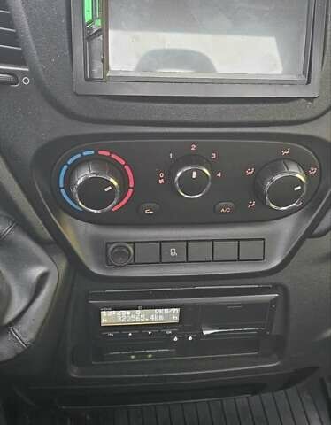 Білий Івеко Дейлі, об'ємом двигуна 3 л та пробігом 320 тис. км за 31500 $, фото 26 на Automoto.ua