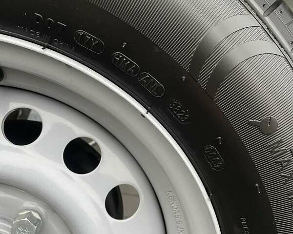 Білий Івеко Дейлі, об'ємом двигуна 3 л та пробігом 320 тис. км за 31500 $, фото 5 на Automoto.ua