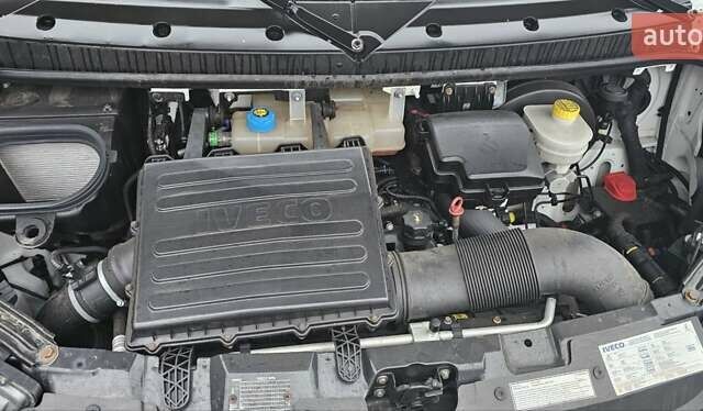 Білий Івеко Дейлі, об'ємом двигуна 3 л та пробігом 320 тис. км за 31500 $, фото 21 на Automoto.ua