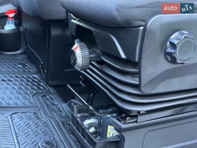 Білий Івеко Дейлі, об'ємом двигуна 0 л та пробігом 166 тис. км за 33500 $, фото 27 на Automoto.ua