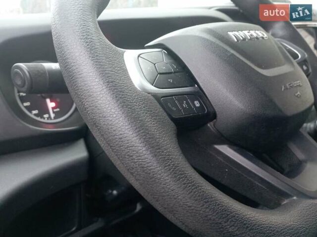 Белый Ивеко Дейли, объемом двигателя 30 л и пробегом 183 тыс. км за 21000 $, фото 16 на Automoto.ua