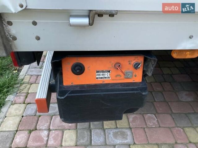 Белый Ивеко Дейли, объемом двигателя 30 л и пробегом 183 тыс. км за 21000 $, фото 1 на Automoto.ua