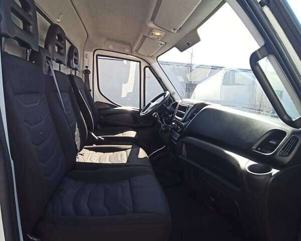 Белый Ивеко Дейли, объемом двигателя 3 л и пробегом 300 тыс. км за 31500 $, фото 4 на Automoto.ua