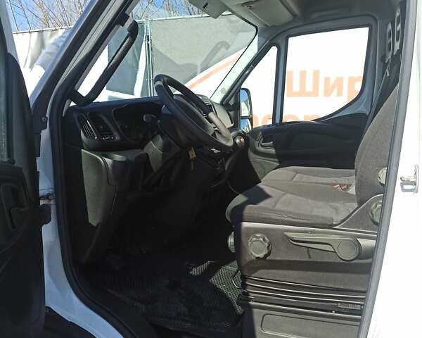 Білий Івеко Дейлі, об'ємом двигуна 3 л та пробігом 300 тис. км за 31500 $, фото 6 на Automoto.ua