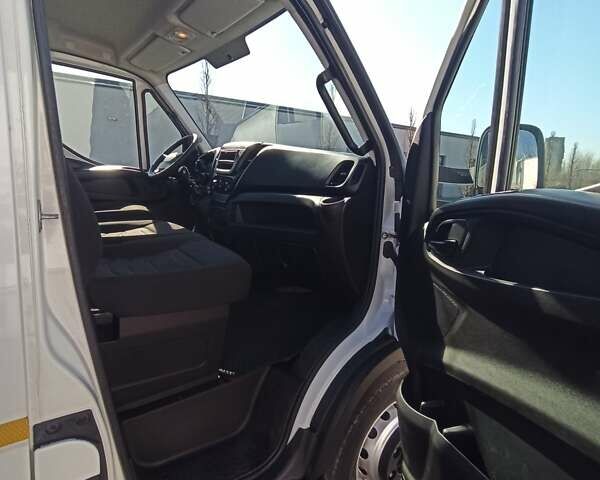 Белый Ивеко Дейли, объемом двигателя 3 л и пробегом 300 тыс. км за 31500 $, фото 5 на Automoto.ua