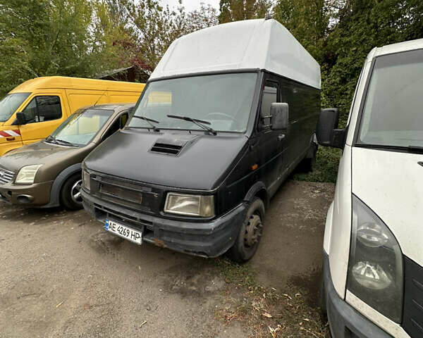 Белый Ивеко Дейли, объемом двигателя 0 л и пробегом 622 тыс. км за 6900 $, фото 2 на Automoto.ua