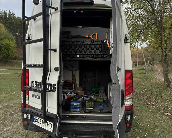 Белый Ивеко Дейли, объемом двигателя 3 л и пробегом 172 тыс. км за 56500 $, фото 11 на Automoto.ua
