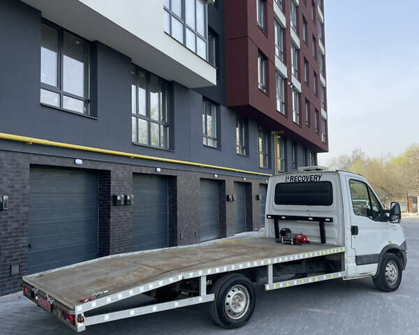 Белый Ивеко Дейли, объемом двигателя 2.3 л и пробегом 350 тыс. км за 11700 $, фото 4 на Automoto.ua