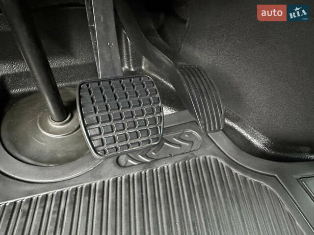 Белый Ивеко Дейли, объемом двигателя 3 л и пробегом 248 тыс. км за 35000 $, фото 47 на Automoto.ua