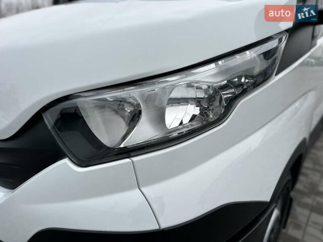 Белый Ивеко Дейли, объемом двигателя 3 л и пробегом 248 тыс. км за 35000 $, фото 6 на Automoto.ua