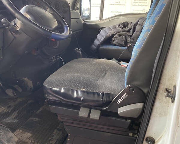 Белый Ивеко Дейли, объемом двигателя 2.8 л и пробегом 420 тыс. км за 6700 $, фото 5 на Automoto.ua