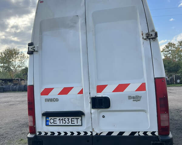 Белый Ивеко Дейли, объемом двигателя 2.8 л и пробегом 286 тыс. км за 6100 $, фото 3 на Automoto.ua