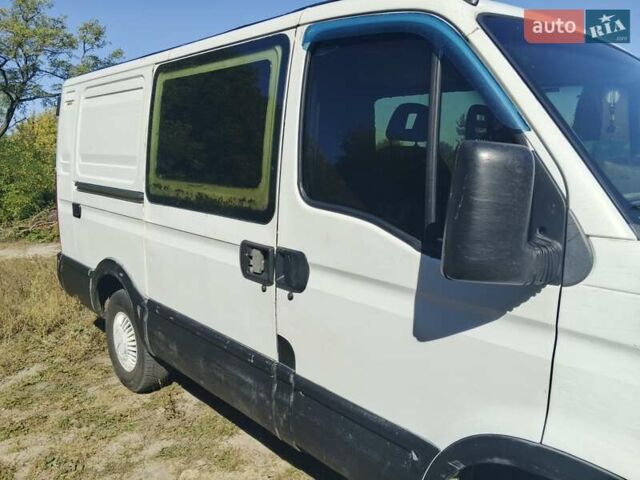 Білий Івеко Дейлі, об'ємом двигуна 2.8 л та пробігом 360 тис. км за 4000 $, фото 6 на Automoto.ua
