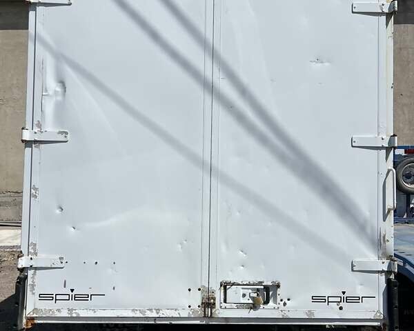 Белый Ивеко Дейли, объемом двигателя 2.8 л и пробегом 330 тыс. км за 8700 $, фото 2 на Automoto.ua