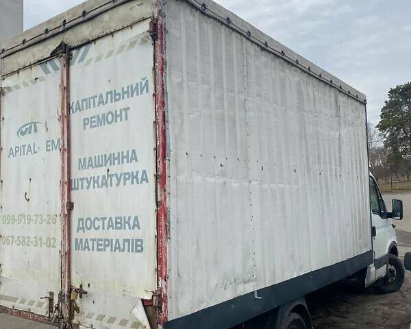 Белый Ивеко Дейли, объемом двигателя 2.29 л и пробегом 664 тыс. км за 3700 $, фото 3 на Automoto.ua
