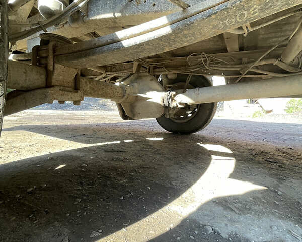 Белый Ивеко Дейли, объемом двигателя 2.29 л и пробегом 400 тыс. км за 6000 $, фото 16 на Automoto.ua