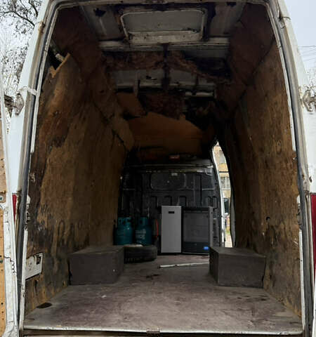 Белый Ивеко Дейли, объемом двигателя 3 л и пробегом 450 тыс. км за 4500 $, фото 4 на Automoto.ua