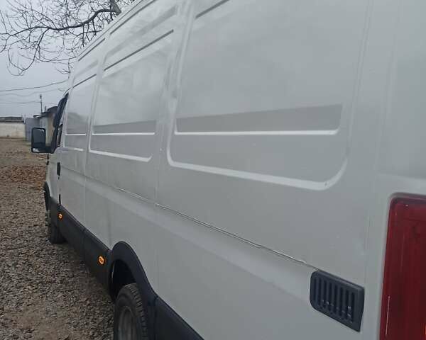 Белый Ивеко Дейли, объемом двигателя 3 л и пробегом 652 тыс. км за 10200 $, фото 3 на Automoto.ua