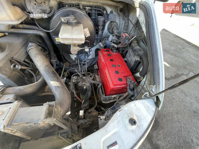 Белый Ивеко Дейли, объемом двигателя 2.29 л и пробегом 400 тыс. км за 6000 $, фото 4 на Automoto.ua