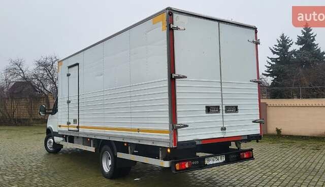 Білий Івеко Дейлі, об'ємом двигуна 3 л та пробігом 360 тис. км за 12500 $, фото 2 на Automoto.ua