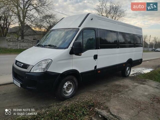 Білий Івеко Дейлі, об'ємом двигуна 3 л та пробігом 367 тис. км за 8500 $, фото 1 на Automoto.ua