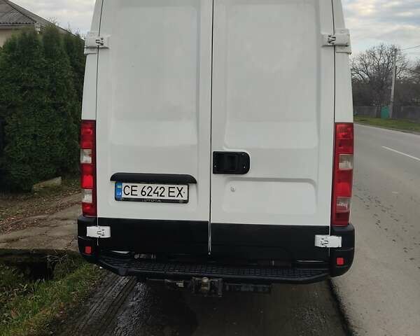 Білий Івеко Дейлі, об'ємом двигуна 3 л та пробігом 367 тис. км за 8500 $, фото 3 на Automoto.ua