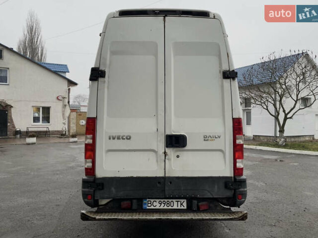 Белый Ивеко Дейли, объемом двигателя 3 л и пробегом 250 тыс. км за 11500 $, фото 2 на Automoto.ua