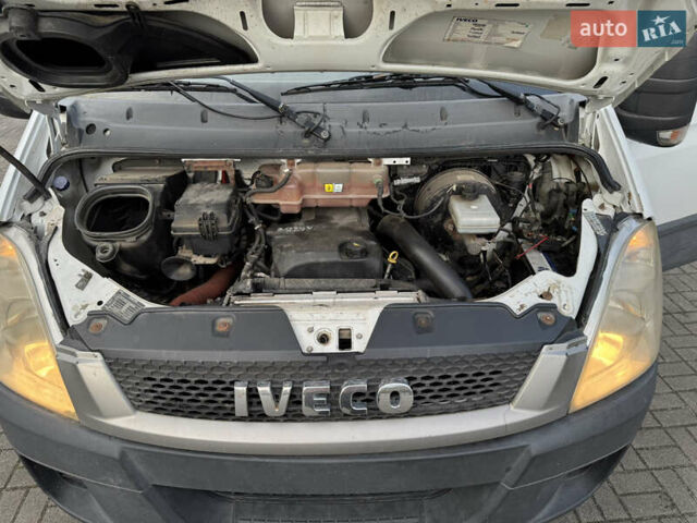 Белый Ивеко Дейли, объемом двигателя 3 л и пробегом 280 тыс. км за 17300 $, фото 16 на Automoto.ua