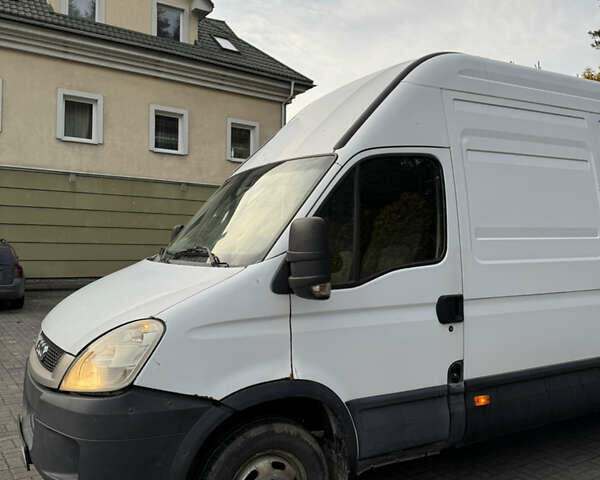 Белый Ивеко Дейли, объемом двигателя 3 л и пробегом 280 тыс. км за 17300 $, фото 7 на Automoto.ua